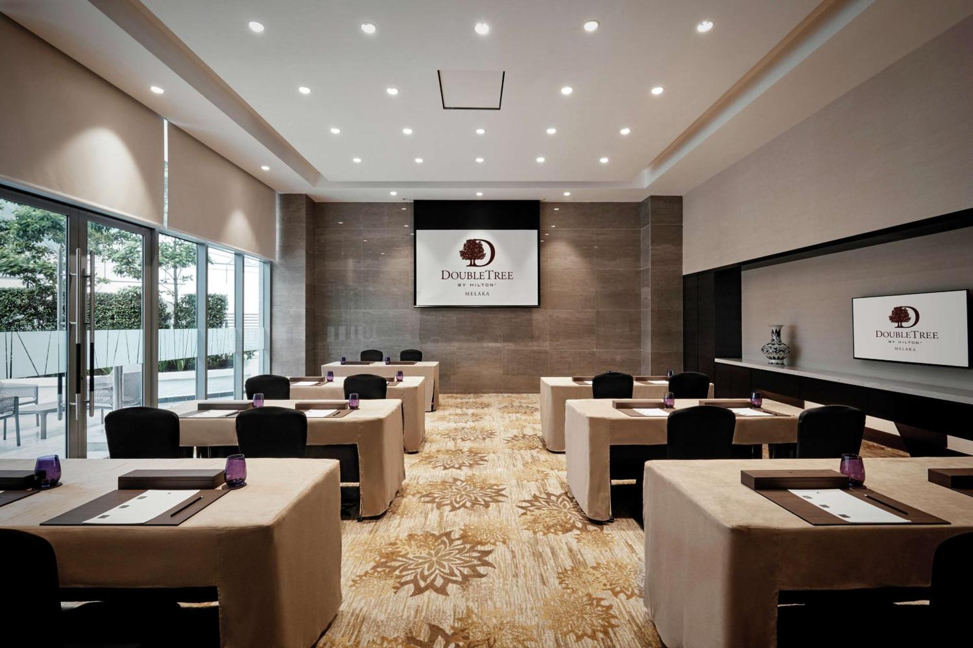 Doubletree By Hilton 5*